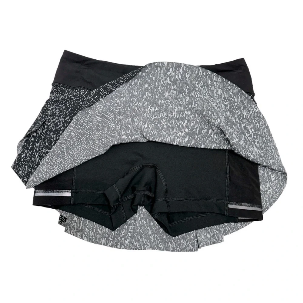 lululemon Quick Pace Skirt‎ Soundwave White Black Sz 4